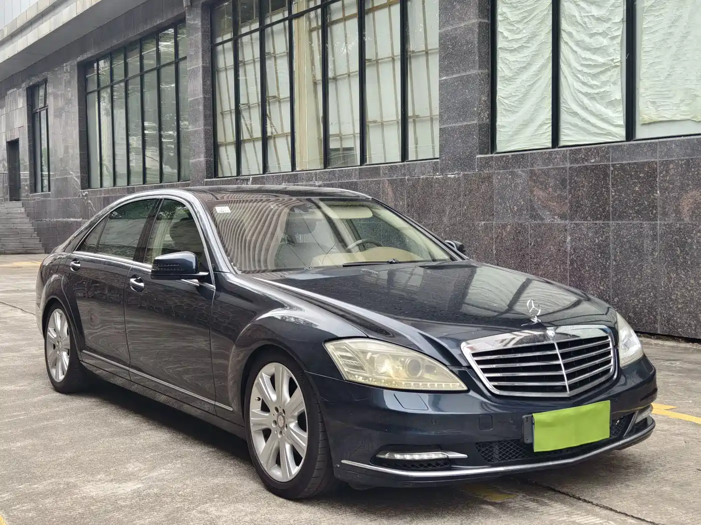 Mercedes-Benz S-Class фото 9