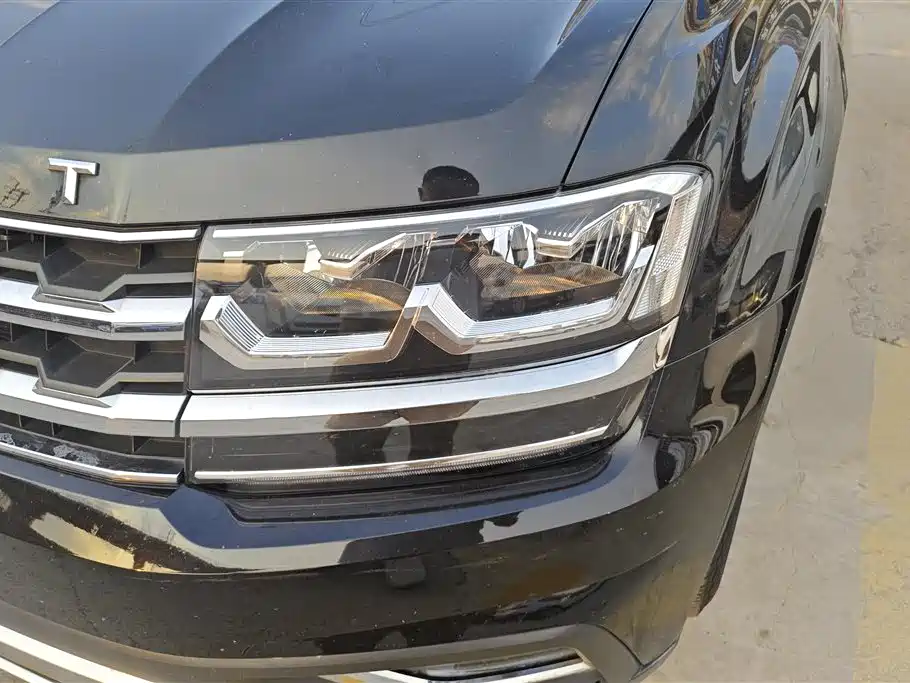 Volkswagen Teramont 2019 380TSI 4WD Luxury Edition China VI фото 5