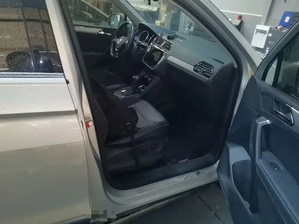 Volkswagen Tiguan L 2020 330TSI Auto 2WD Panorama Comfort China VI фото 20