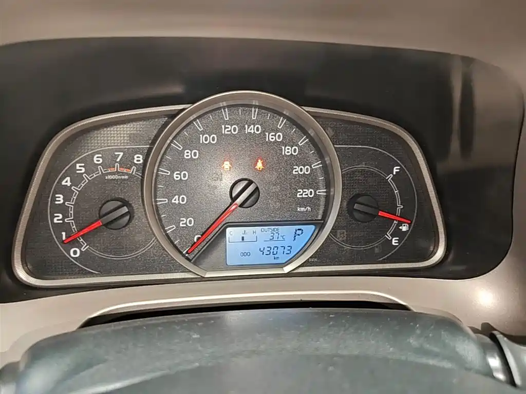 Toyota RAV4 Rongfang 2015 2.0L CVT 2WD Trend Edition фото 12