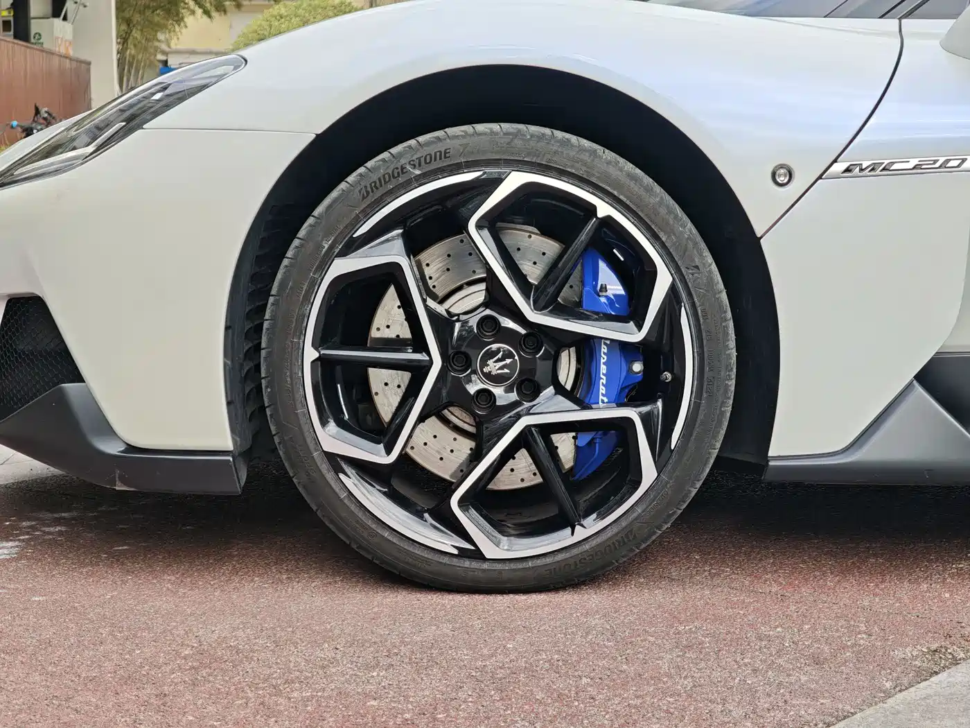 MASERATI MC20