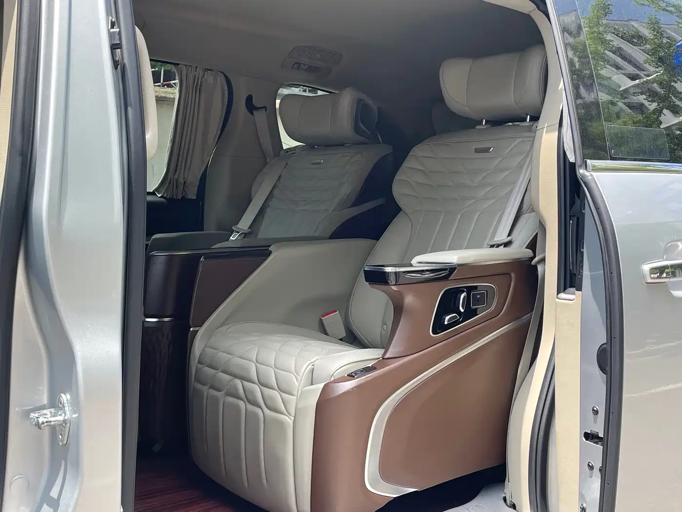 Buick GL8 2017 25S Premium Model China V фото 12
