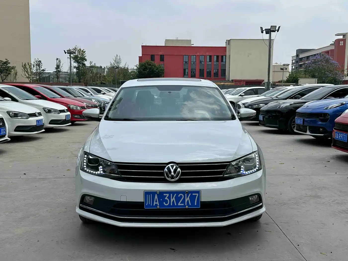Volkswagen Sagitar 2017 230TSI Automatic Comfort фото 2