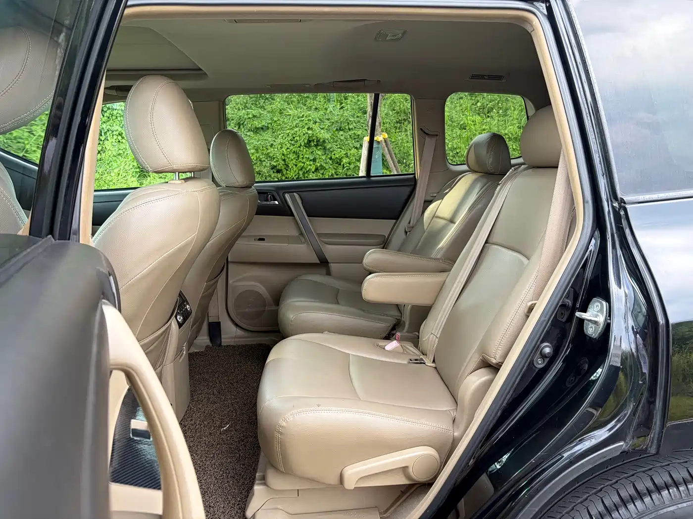 Photo 4 - Toyota Highlander