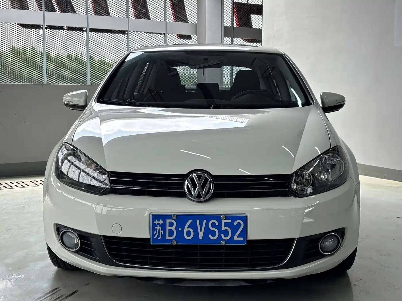Volkswagen Golf 2011 Model 1.6 Automatic Comfort фото 2