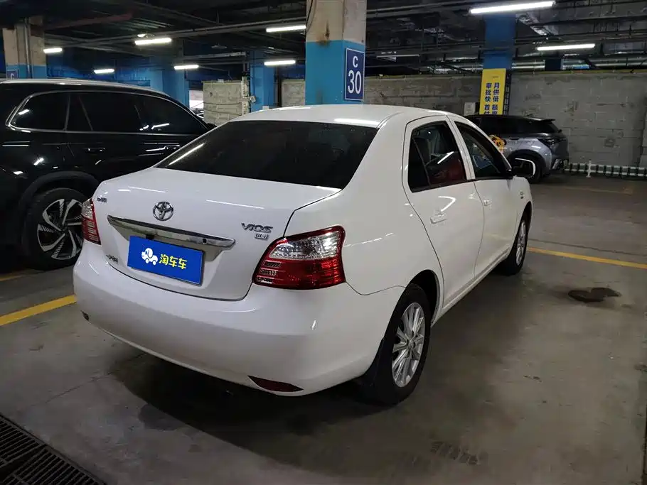 Toyota Vios 2010 1.3L GL-i Standard AT фото 3