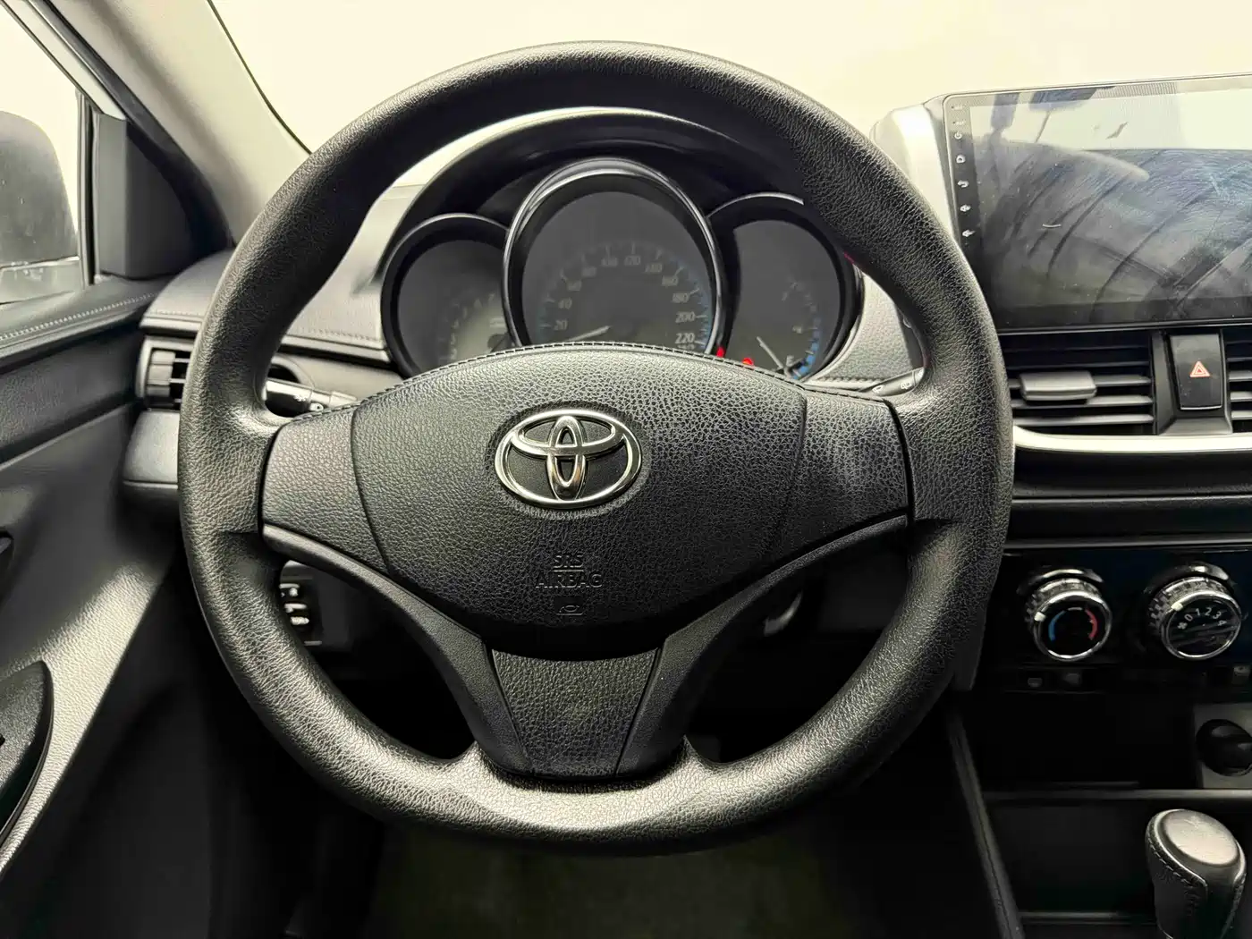 Toyota YARiS L Zhi Xuan 2019 1.5E CVT MeiDong Edition China VI фото 10