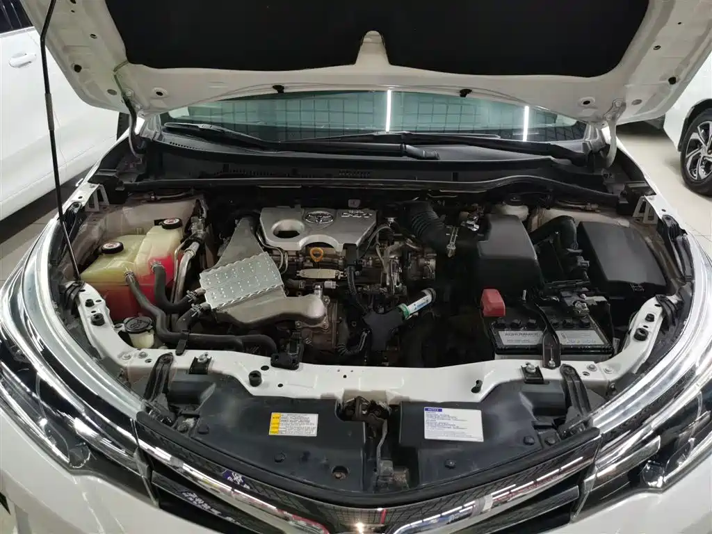 Toyota Corolla 2017 Facelift 1.2T S-CVT GL фото 16