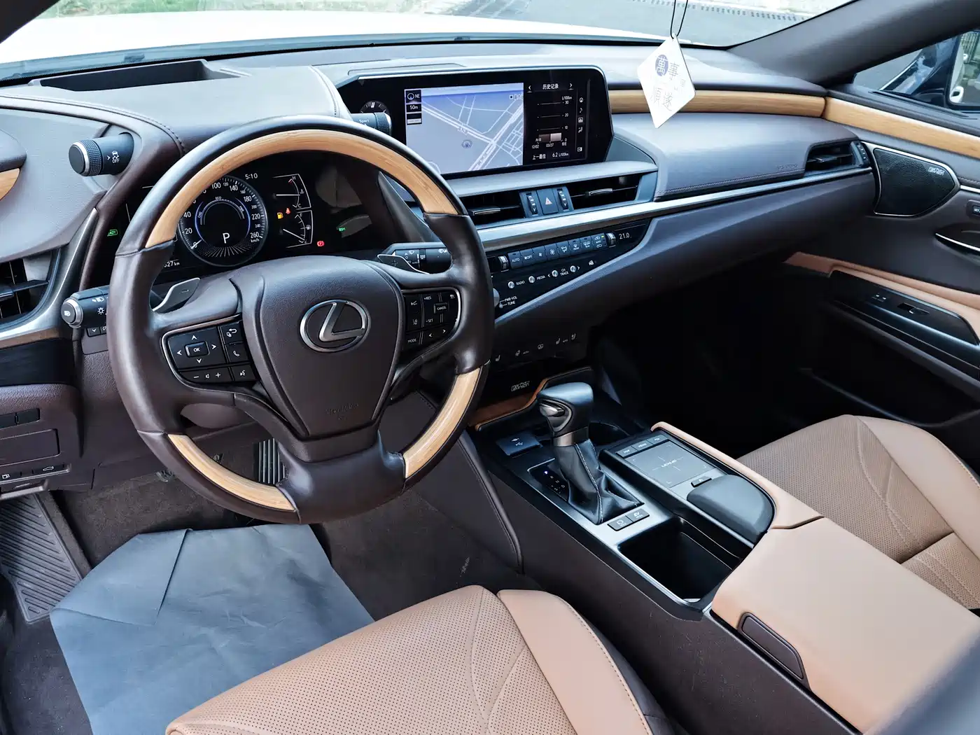 Lexus ES 2020 Model 300h Executive Edition фото 7