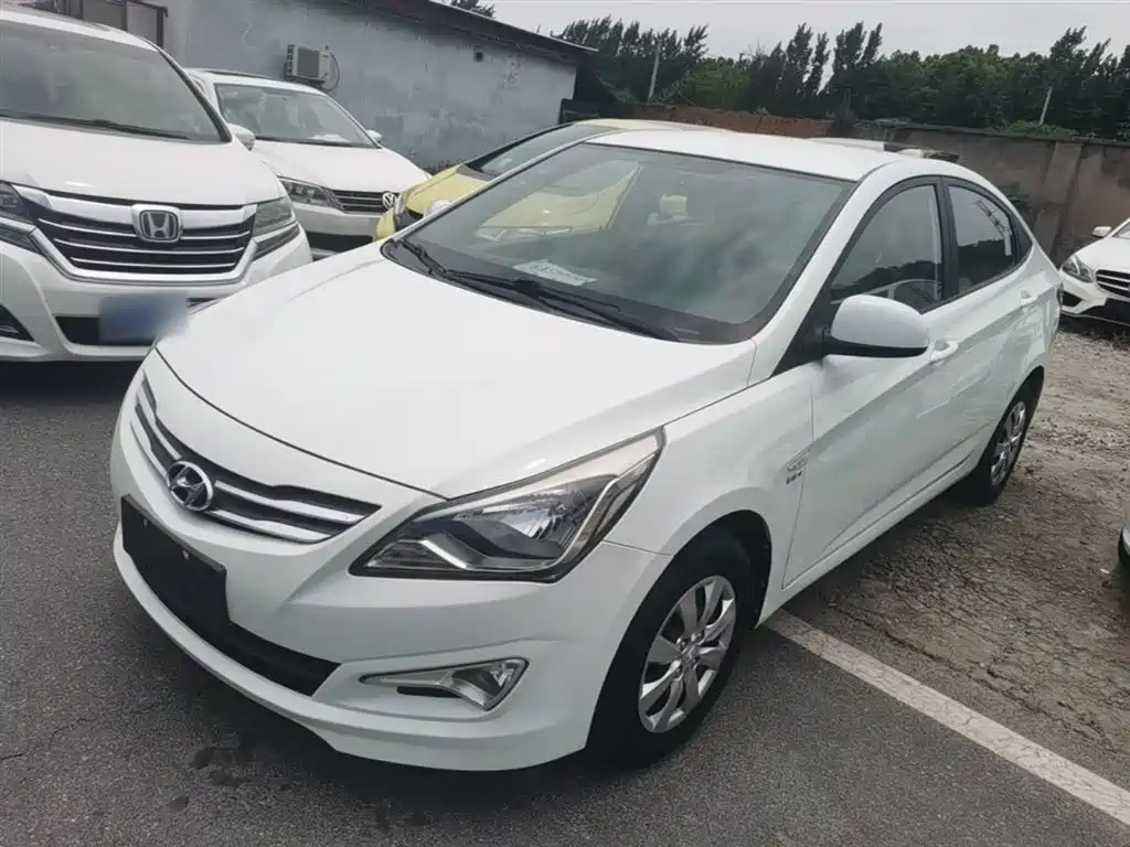 Hyundai Verna 2014 1.4L Manual Smart GLS