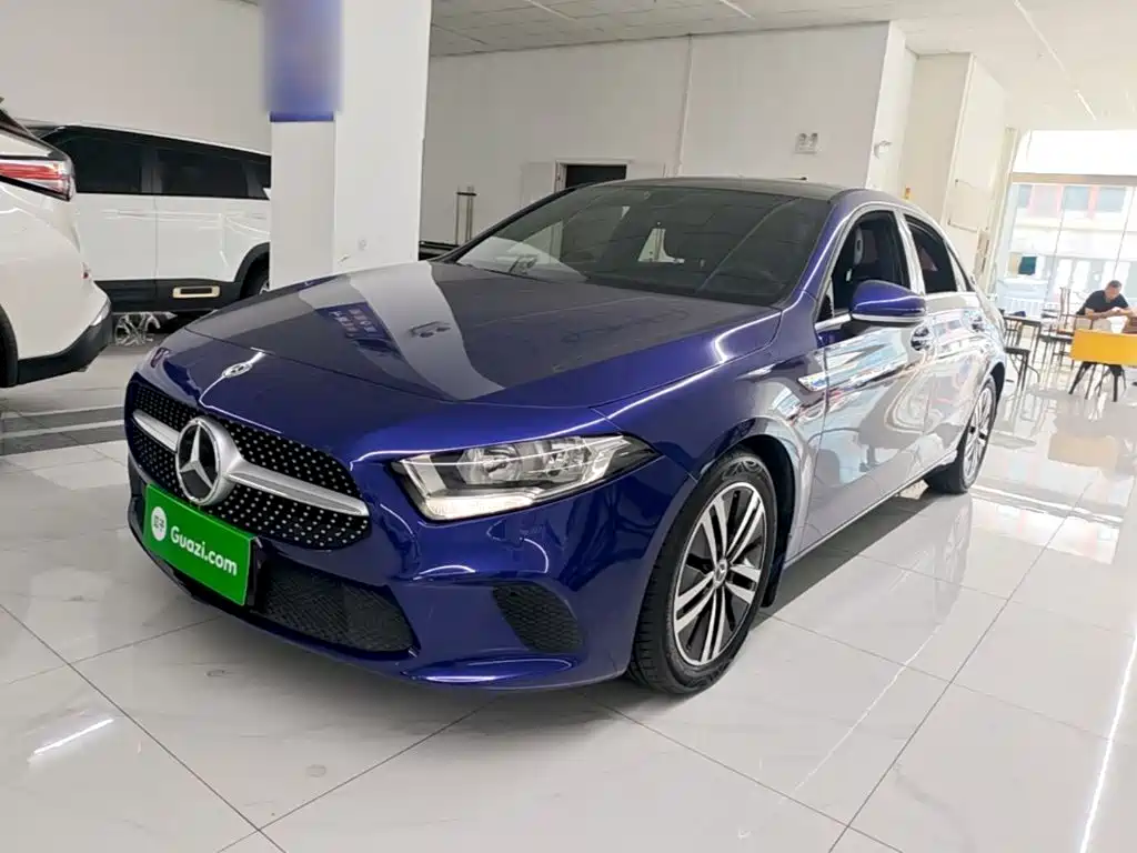صورة 2 - Mercedes-Benz A-Class