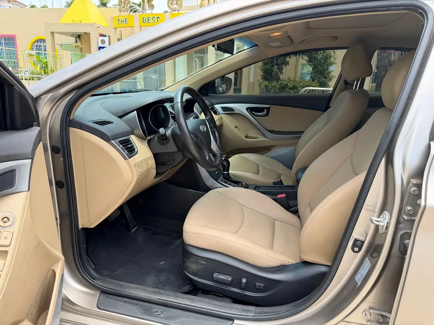 Hyundai Langdong 2013 1.6L Automatic Premium фото 7