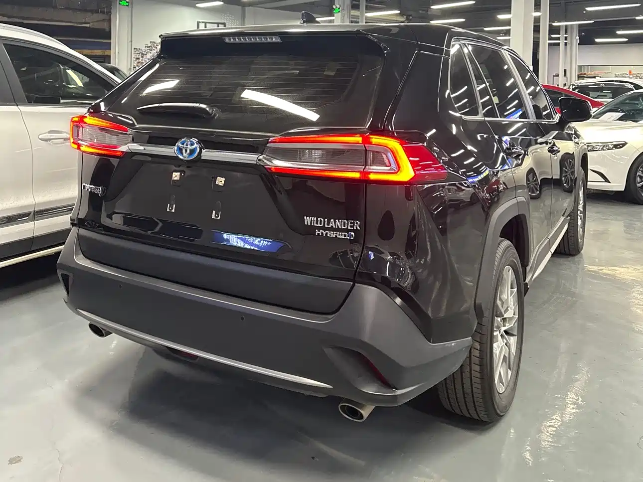 Toyota Wildlander 2022 Hybrid 2.5L E-CVT FWD Luxury PLUS Edition фото 5