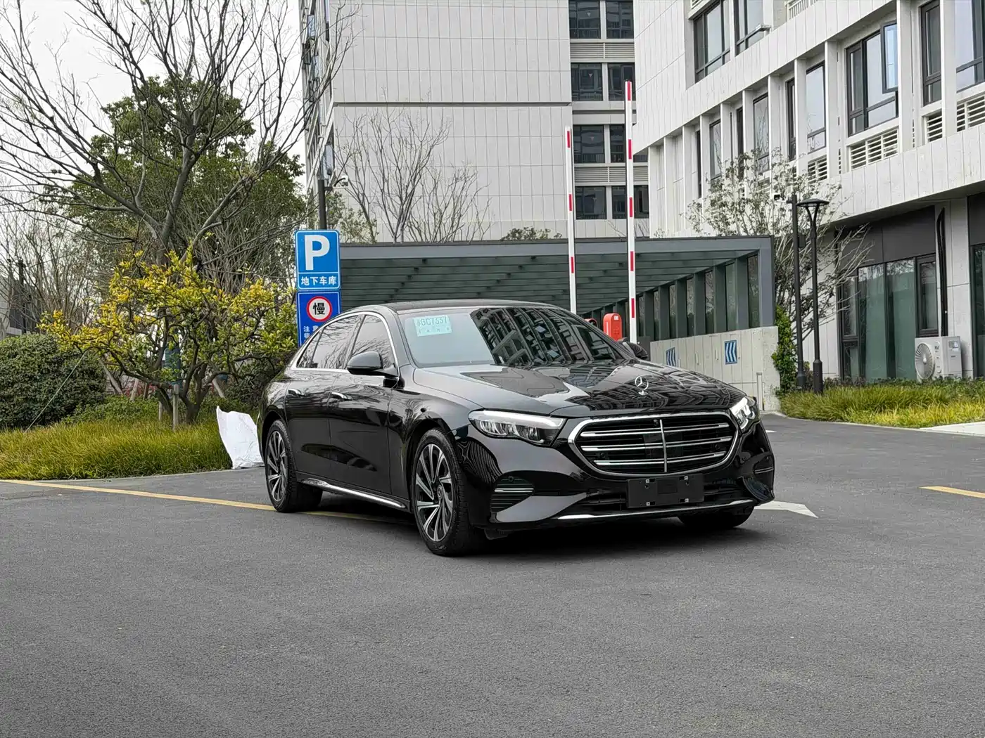 Mercedes-Benz E-Class 2025 E 300 L Luxury фото 3