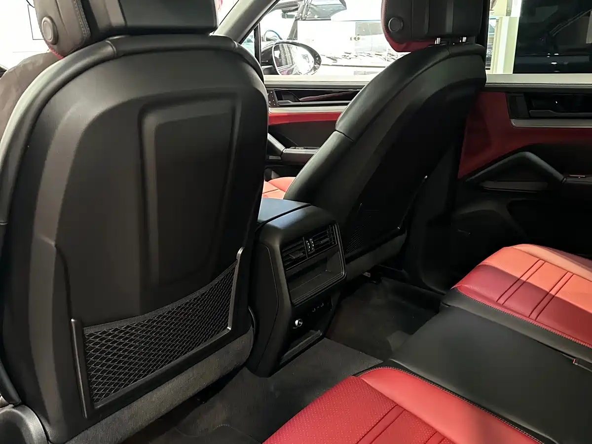 Porsche Cayenne 2025 Cayenne 3.0T Dream Chaser Edition фото 6