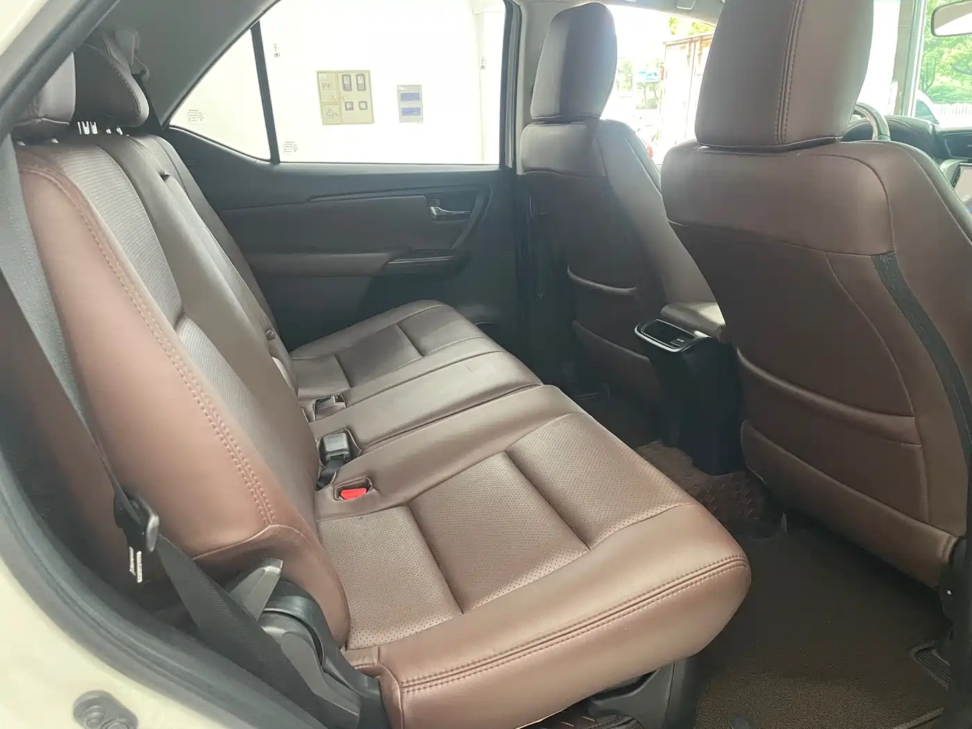 Toyota Fortuner 2016 2.7L Middle East Edition фото 9
