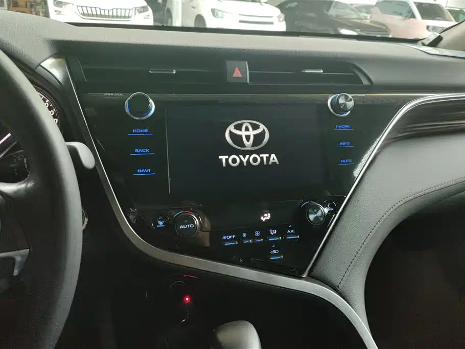 Toyota Camry 2019 2.0G Luxury Edition China VI фото 13