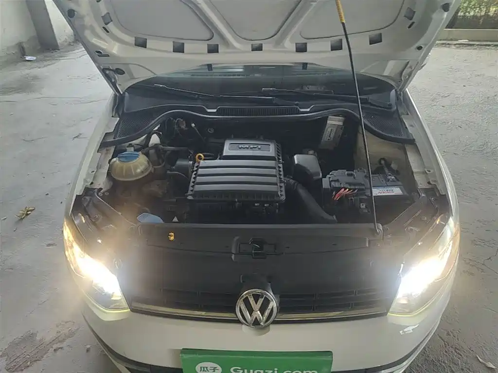Volkswagen Polo 2016 1.4L Manual Trend фото 20