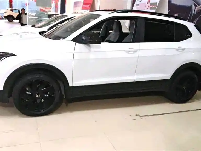 Volkswagen Tharu 2025 Model Rising Star 1.5L Advance Edition фото 2