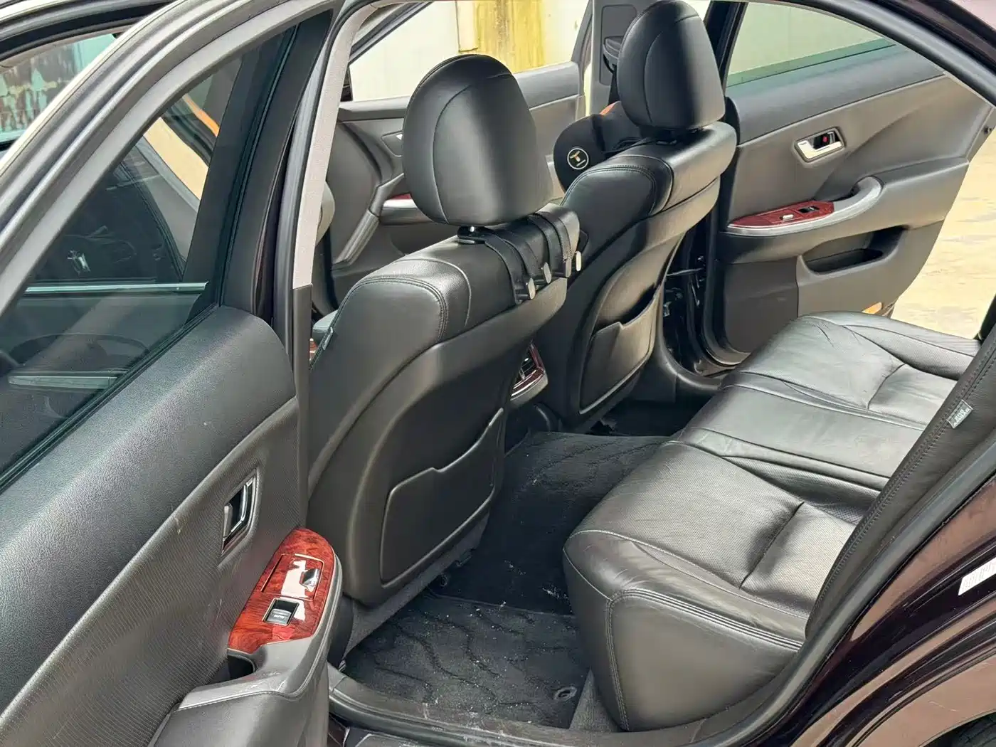 Toyota Crown 2012 2.5L Royal Leather Edition фото 7