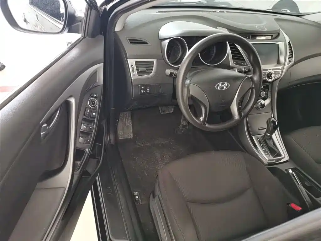 Hyundai Langdong 2015 1.6L Auto Premium фото 12