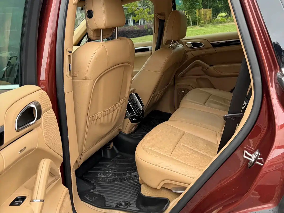 Porsche Cayenne 2011 Cayenne 3.0T фото 14