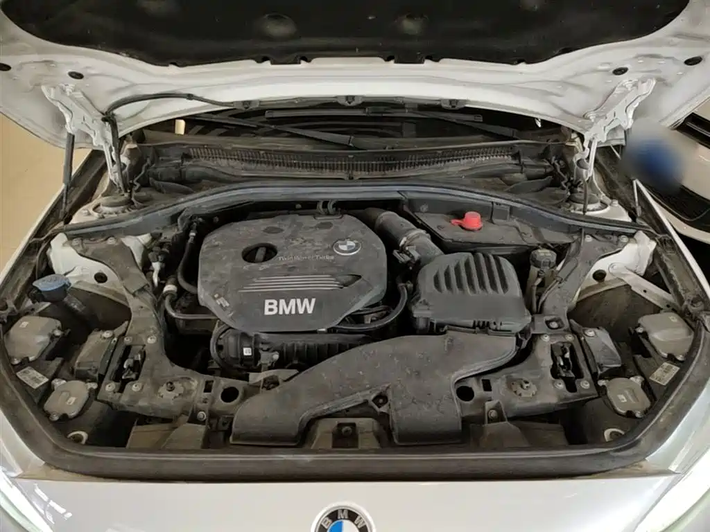 BMW 1 Series 2018 118i Sport Edition фото 20