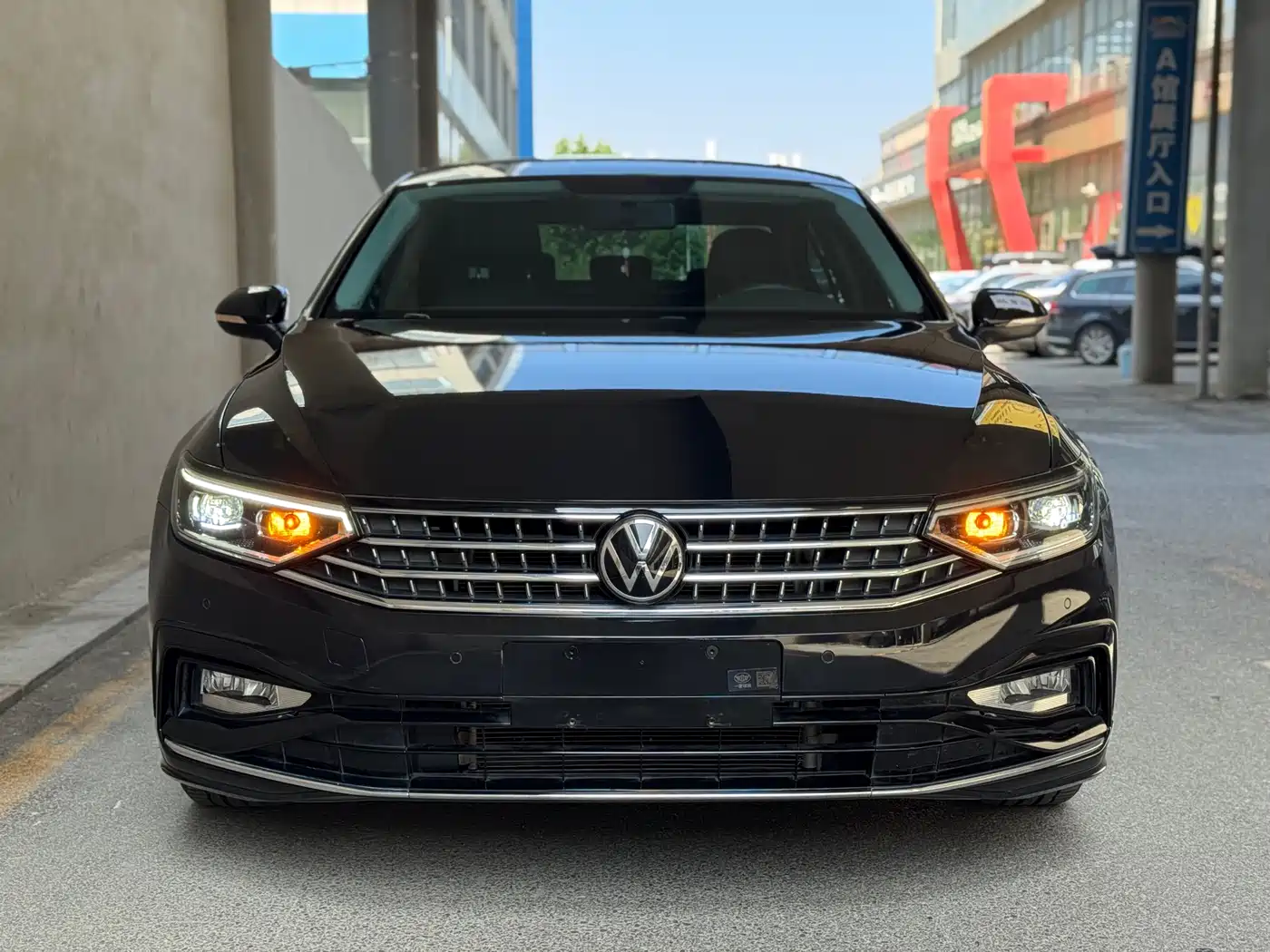 Volkswagen Magotan 2023 2 Million Units Commemorative Edition 280TSI DSG Comfort фото 2