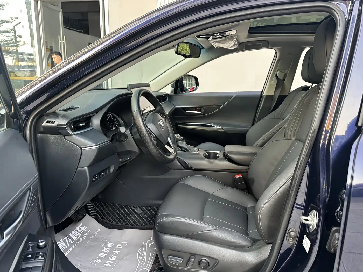 Toyota Lingfang HARRIER 2022 2.0L CVT 2WD Premium Edition фото 9