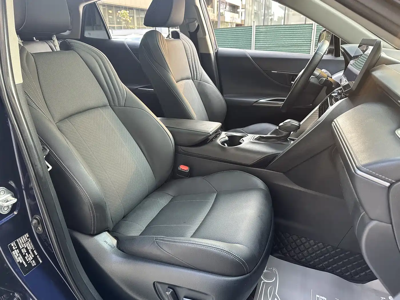 Toyota Lingfang HARRIER 2022 2.0L CVT 2WD Premium Edition фото 14