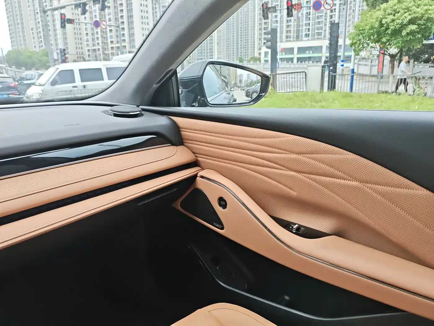 Geely Galaxy Galaxy Xingyao 8 2025 130km EM-P Starship Edition фото 22