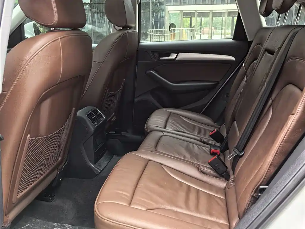 Audi Q5 2015 40 TFSI Technology фото 22