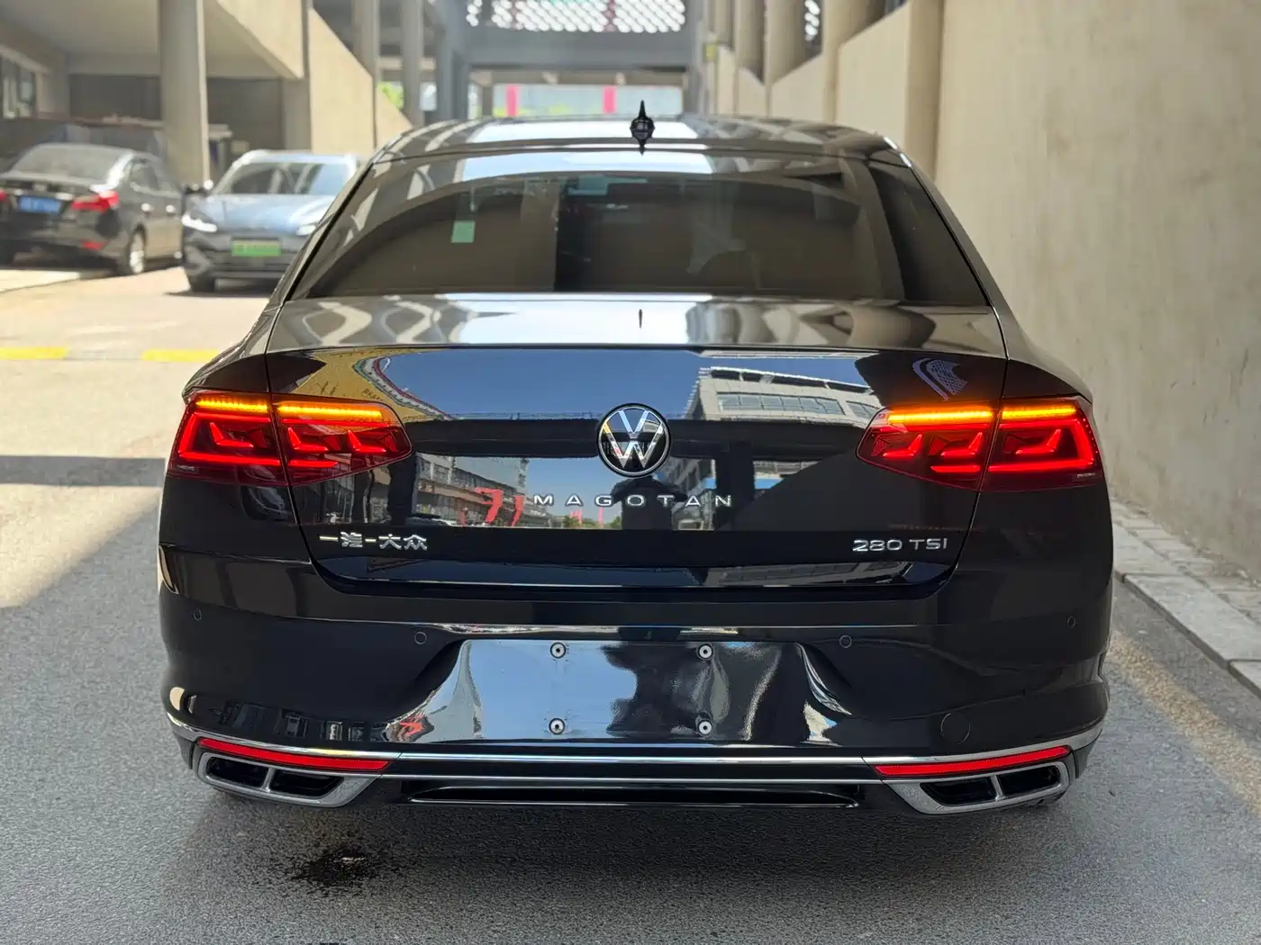 Volkswagen Magotan 2023 2 Million Units Commemorative Edition 280TSI DSG Comfort фото 5