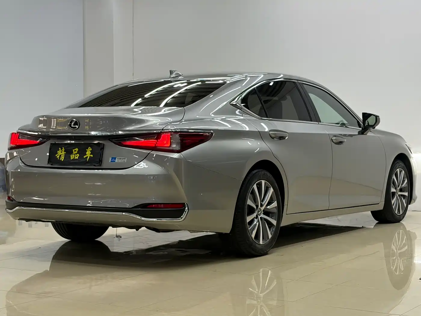 Lexus ES 2018 200 Excellence Edition China V фото 2