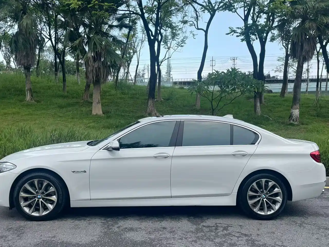 BMW 5 Series 2014 525Li Fashion Design Package фото 3