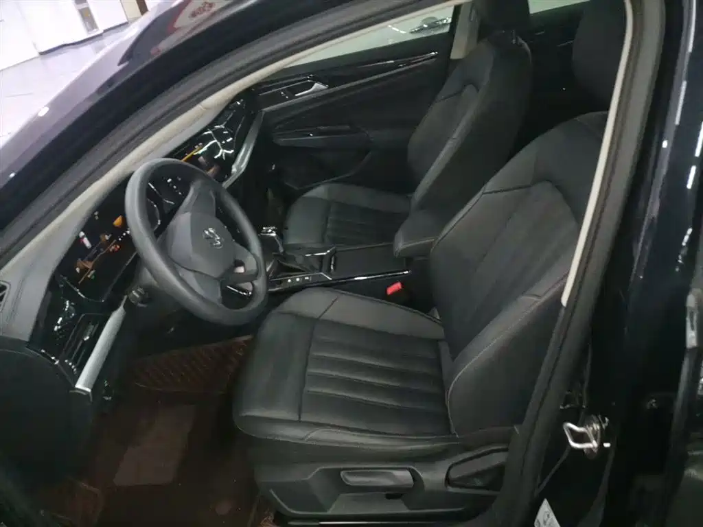 Volkswagen Passat 2023 Facelift 280TSI Business Edition фото 15