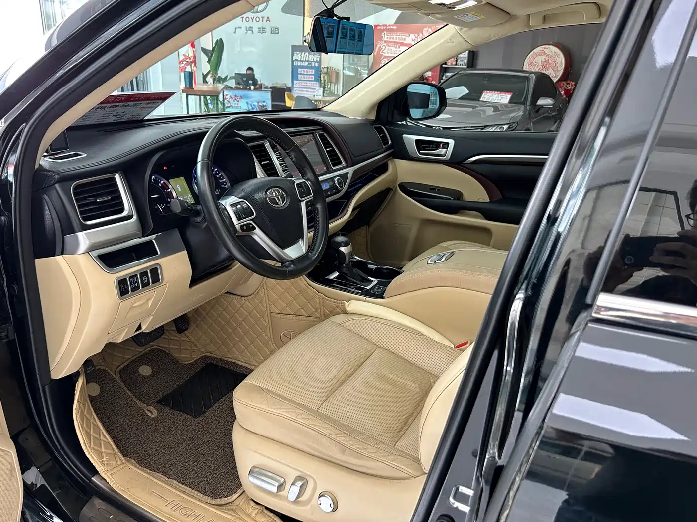 Toyota Highlander 2015 2.0T AWD Luxury Edition 7-seater фото 5