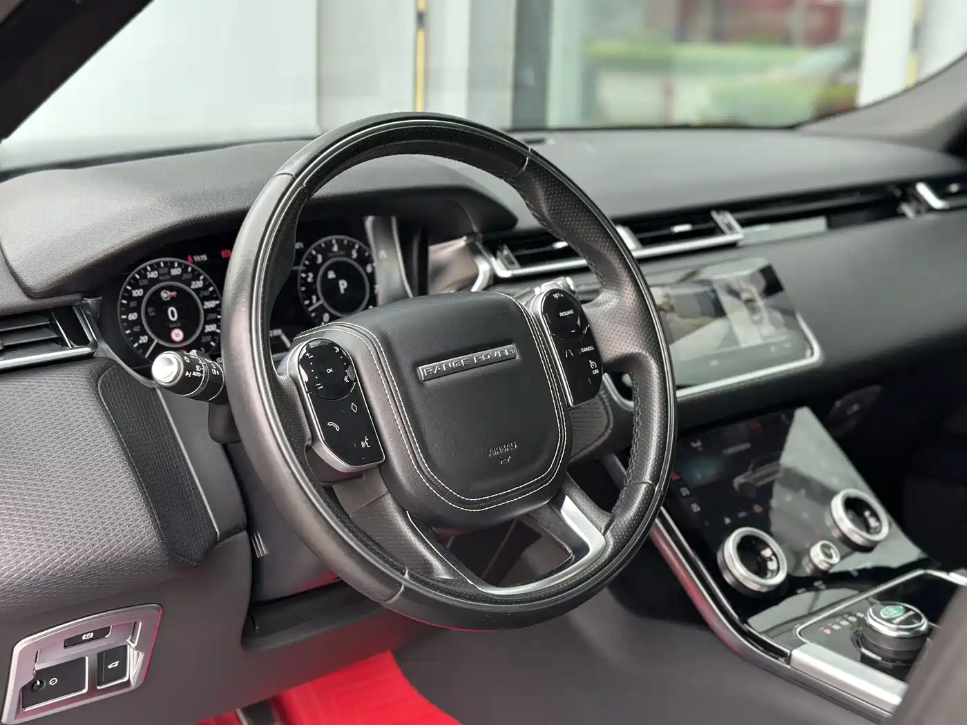 Land Rover Range Rover Velar 2018 P380 R-DYNAMIC SE фото 12