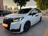 Photo 1 - Honda Elysion