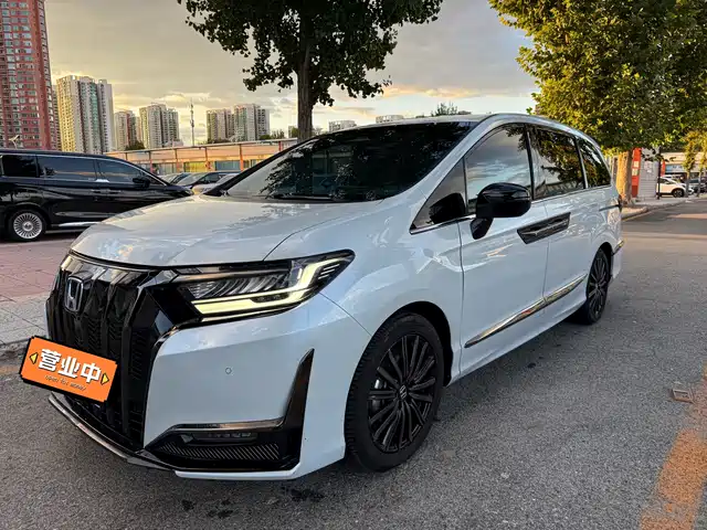 Honda Elysion, фото 1