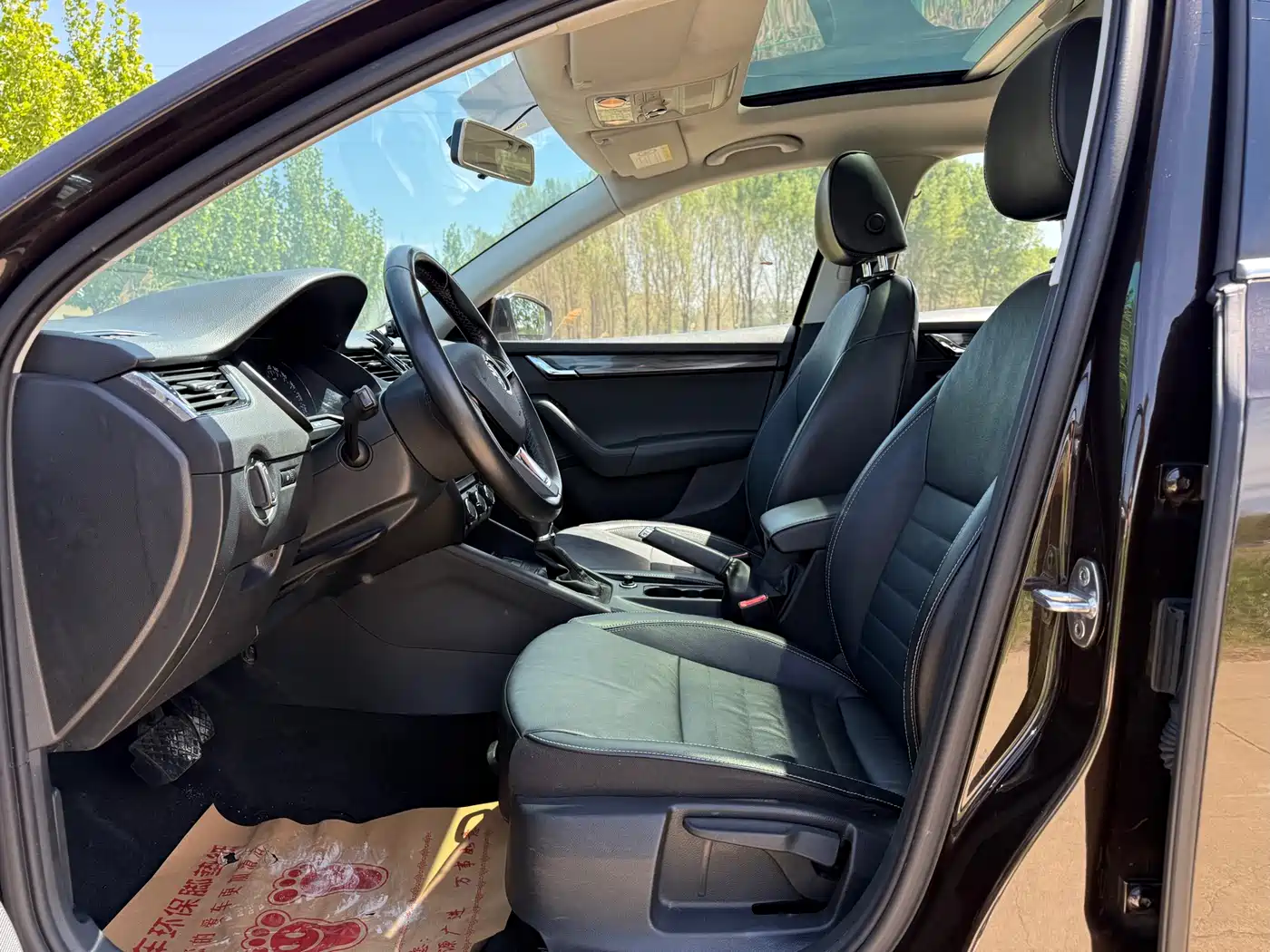 Škoda Octavia 2017 1.6L Automatic Smart Edition фото 9