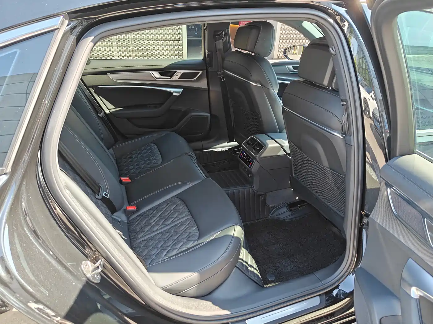 Audi A6L 2025 Model Year Facelift 45 TFSI Premium Sport фото 15