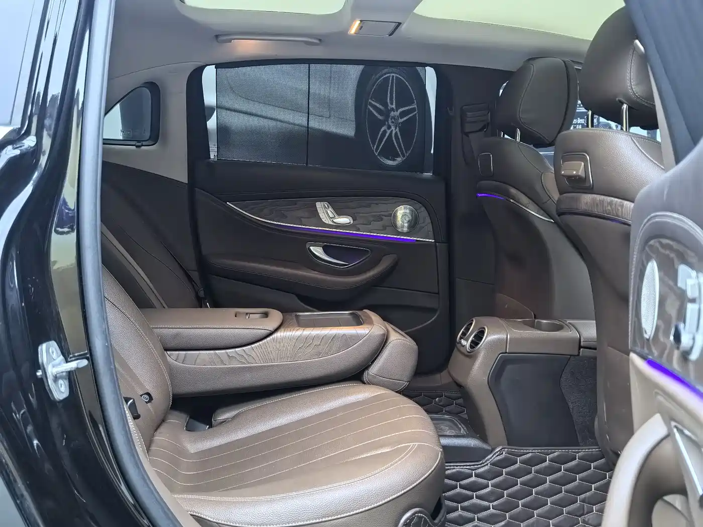 Mercedes-Benz E-Class 2018 Facelift E 300 L Luxury фото 12