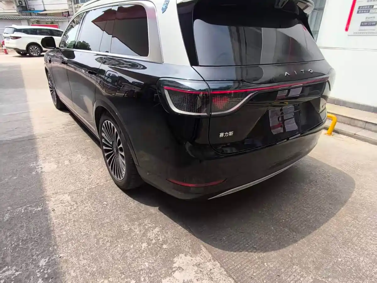 AITO Wenjie AITO M9 2025 Extended Range Ultra 52kWh 6-Seater фото 5