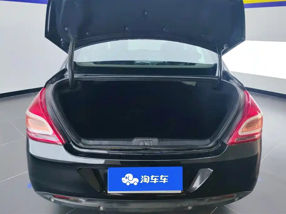 Peugeot 308 2013 Model 1.6L Manual Trend Style фото 4