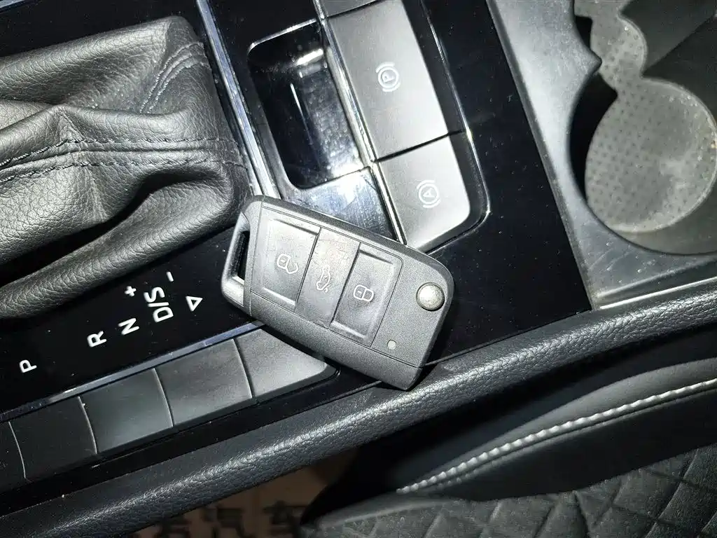 Škoda Superb 2016 TSI280 DSG Pioneer Edition фото 17