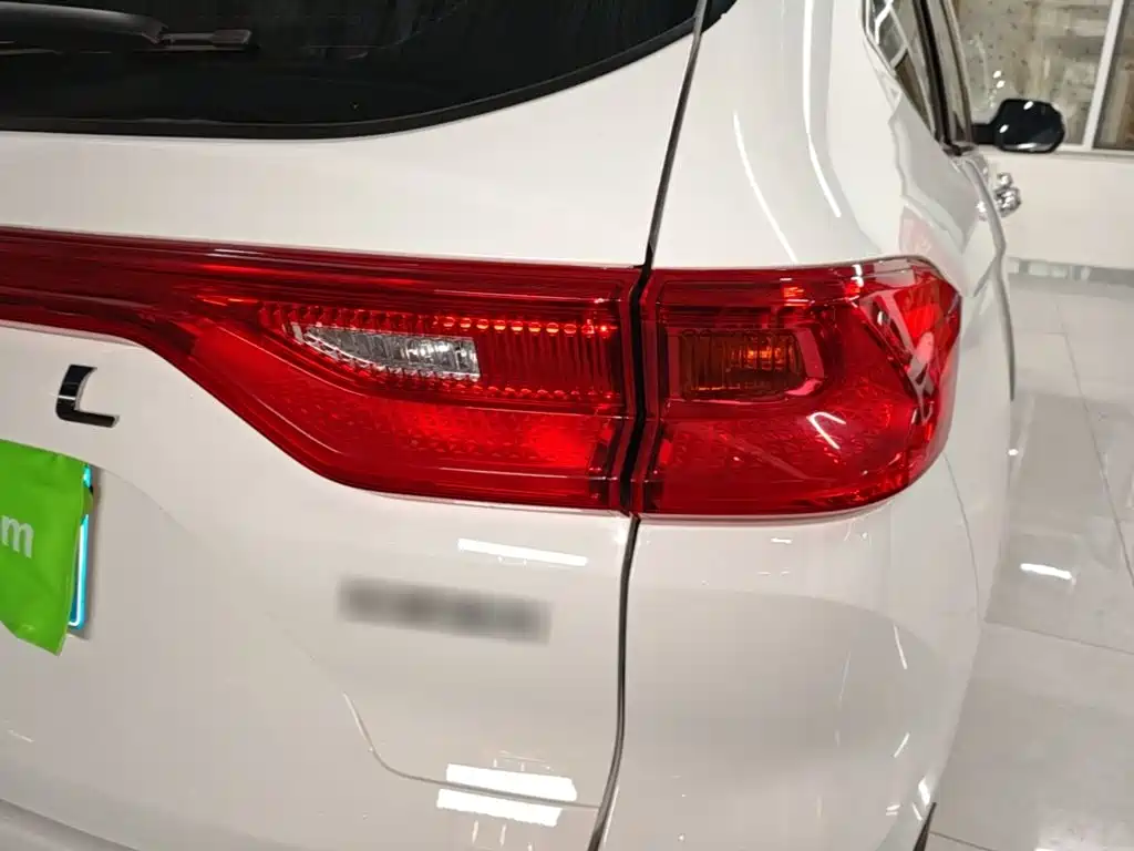 Фото 8 - Haval M6