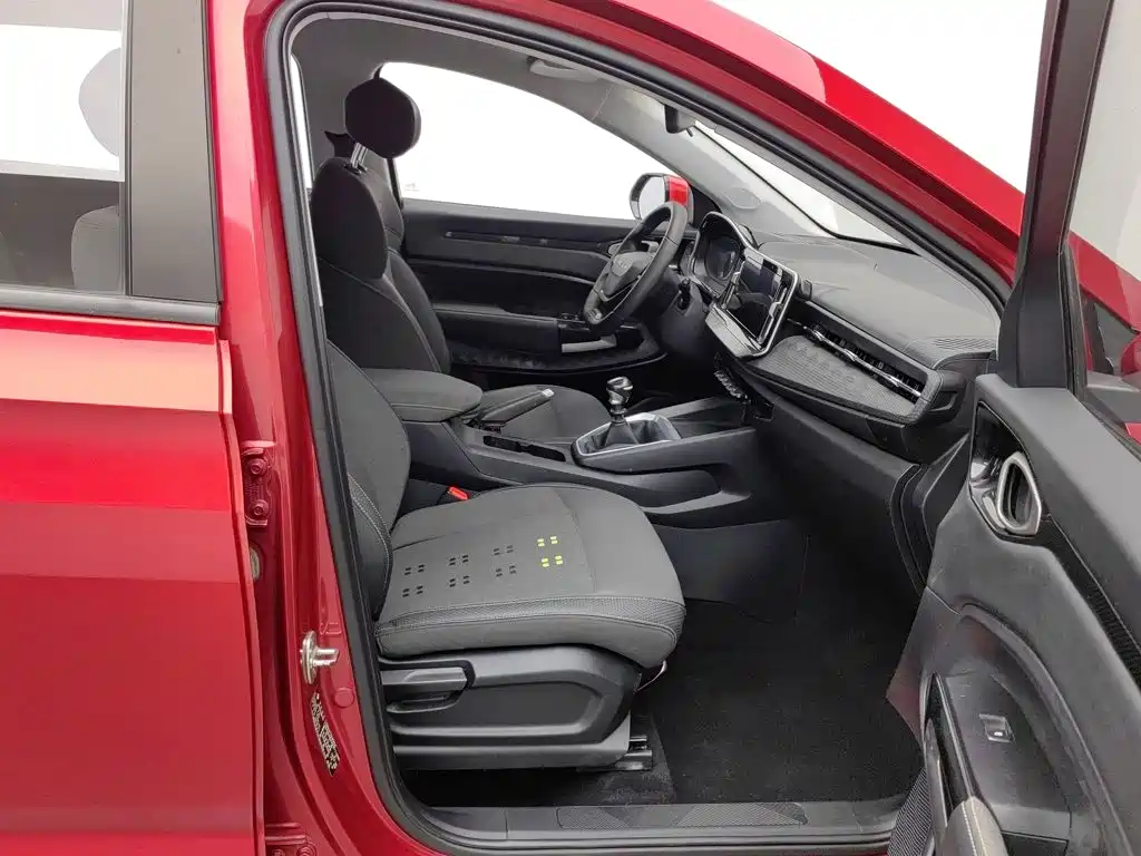 Фото 23 - Baojun RM-5