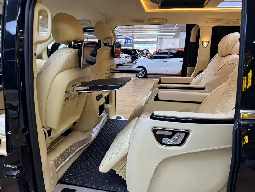 Mercedes-Benz Vito 2018 2.0T Business Edition China VI фото 15