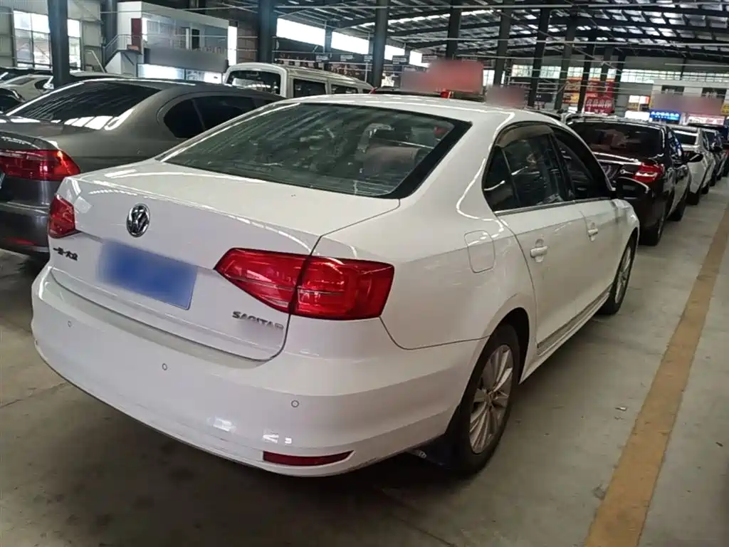 Volkswagen Sagitar 2016 230TSI 25th Anniversary Edition фото 7